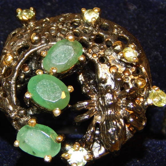 Dramatic Emerald & Peridot Ring - Picture 4 of 14